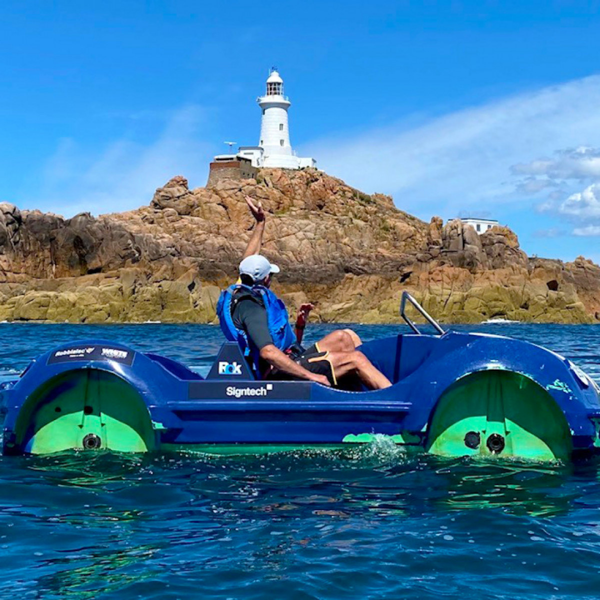 Rok team braves waves for Headway